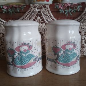 88 CHD Country Bear Cat Salt and Pepper Shaker Set